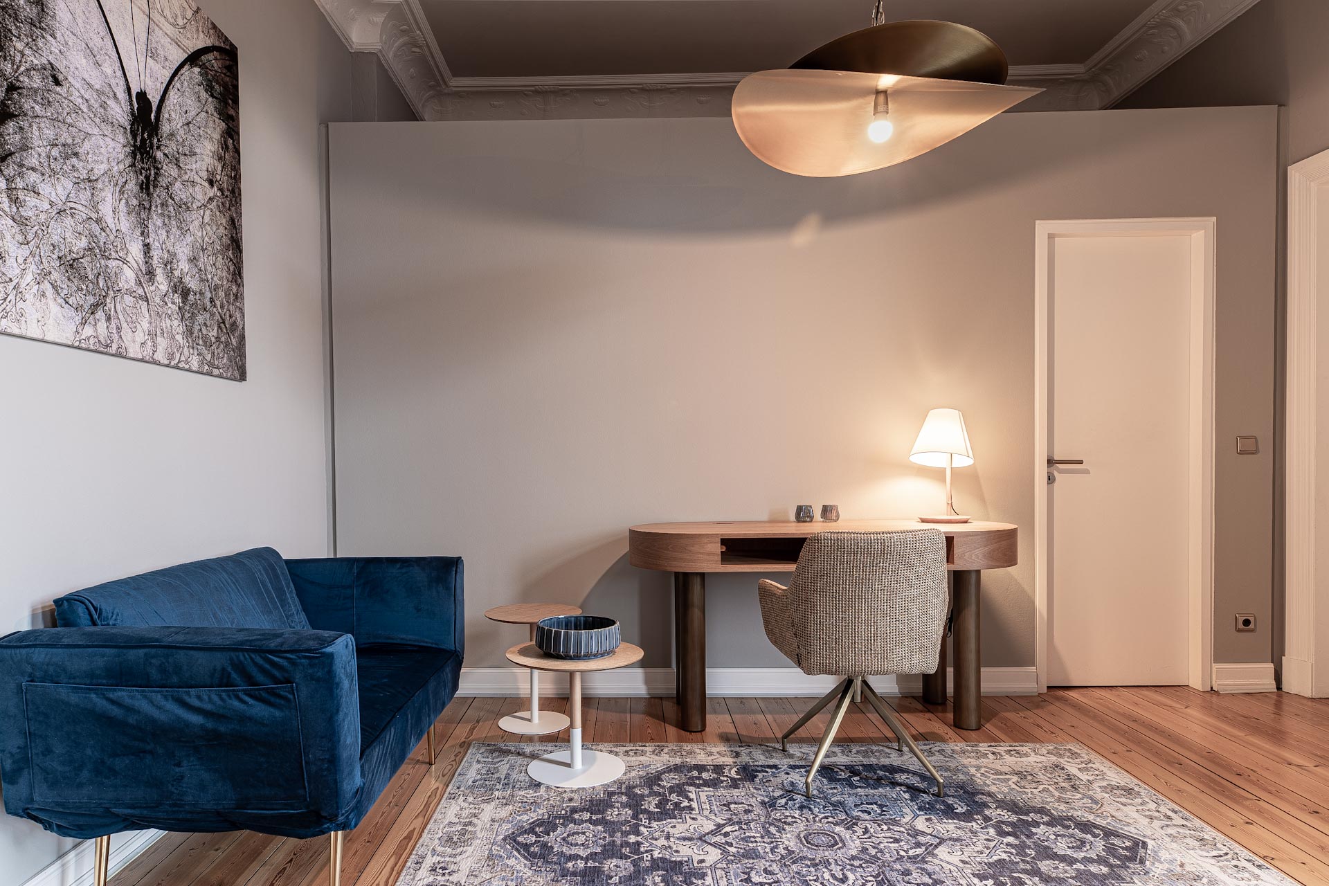 Detailaufnahme einer hochwertig gestalteten Ferienwohnung in Rostock